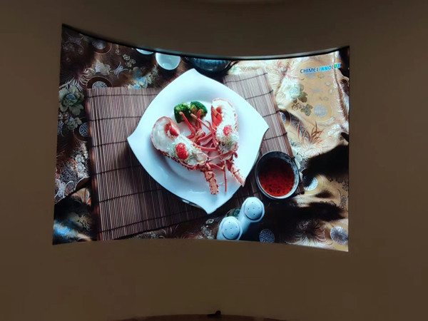 观山湖室内P2.5弧形LED屏